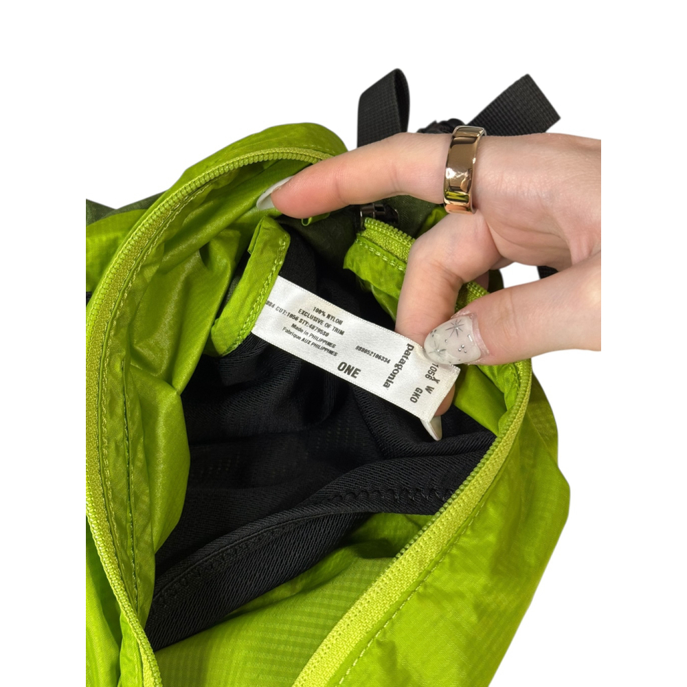 Women's Patagonia Green & Black Sling Bag One Size - Picture 5 of 8
